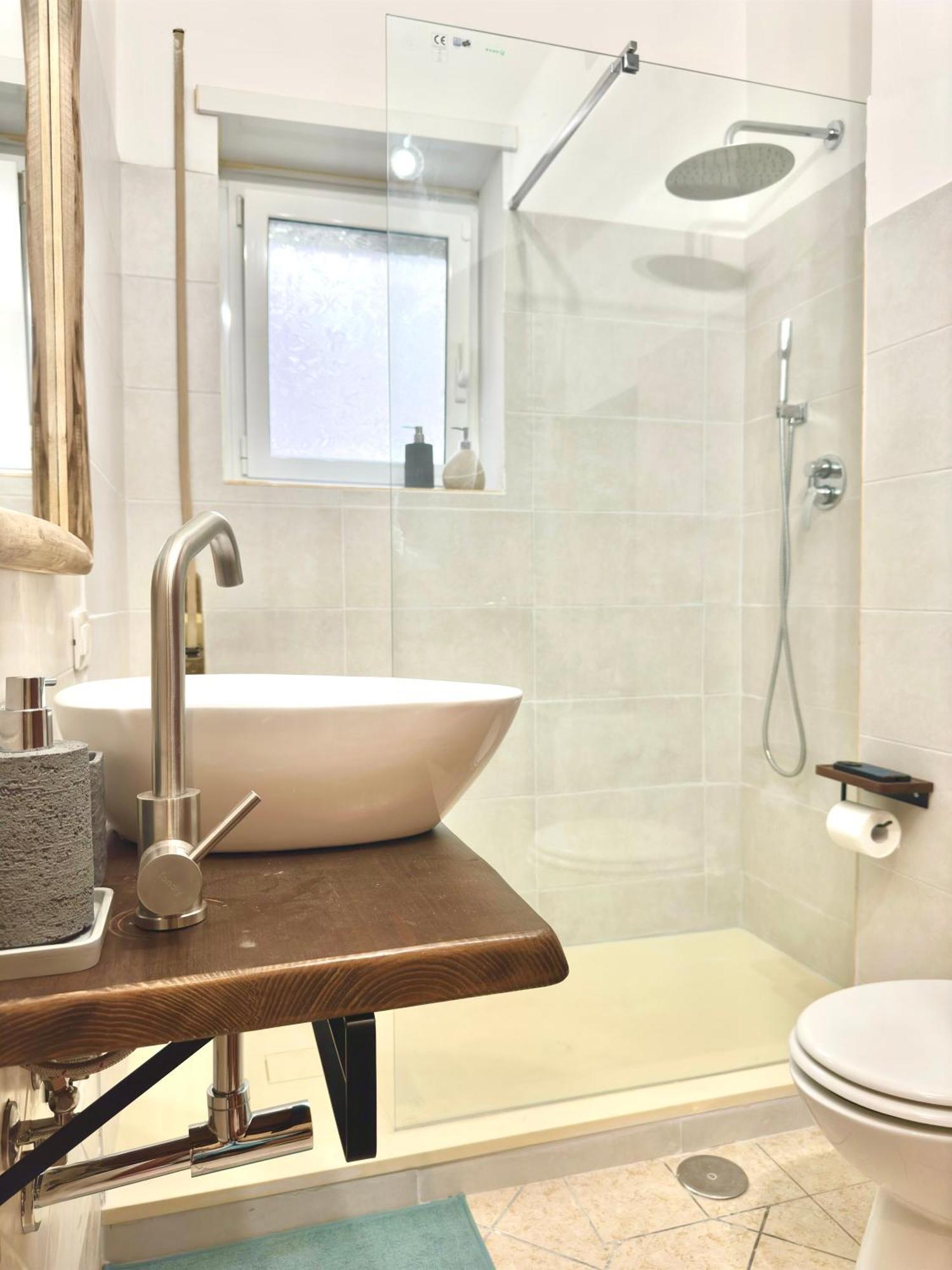Dude House - Spacious New Flat Near Metro A Station Rome Exterior photo